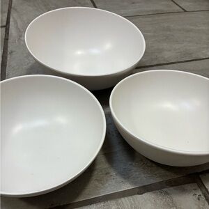 American Metalcraft Inc. White Large (1) & Medium (2) Catering/Serving Bowls